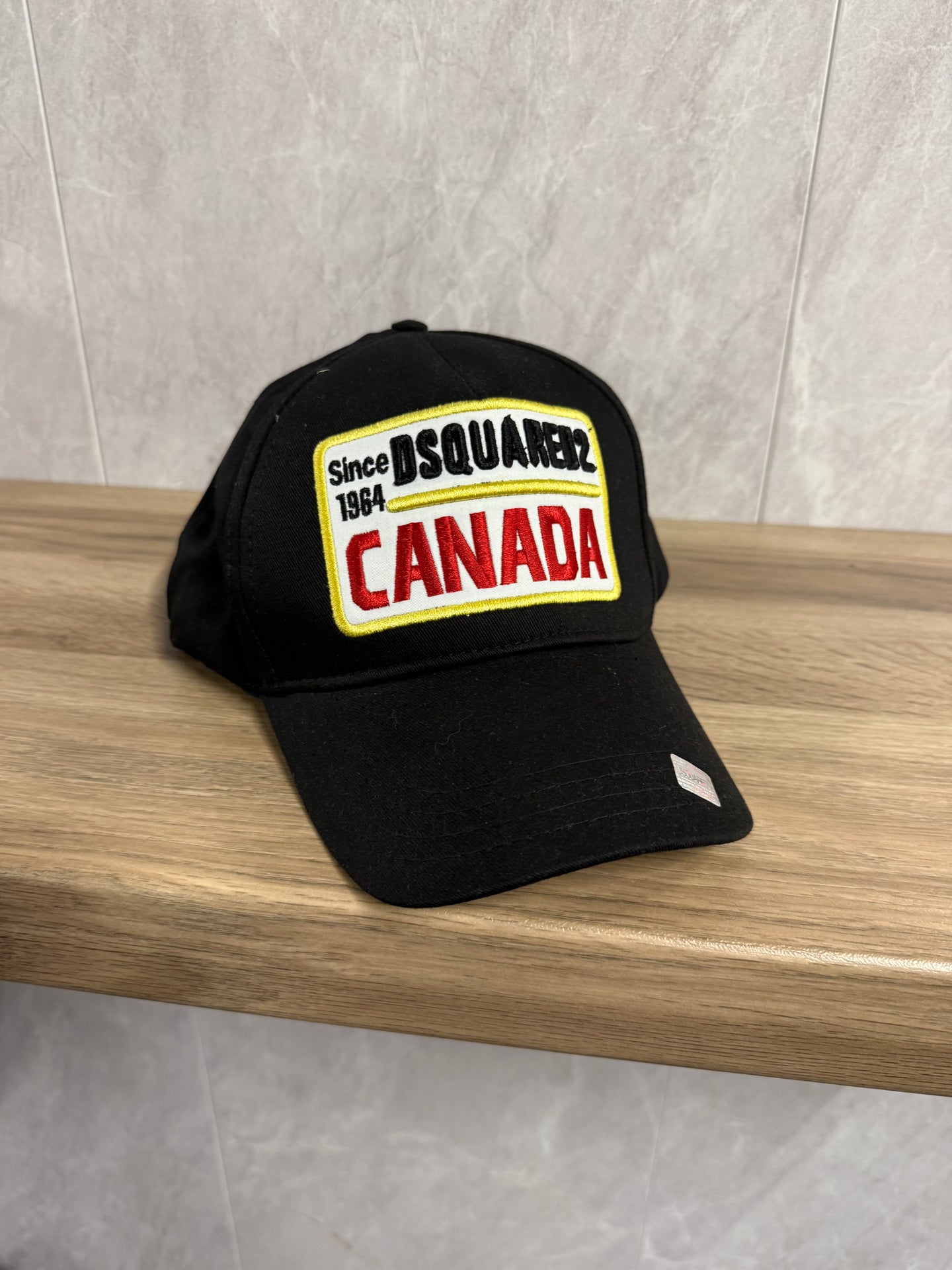 PET DSQUARED CANADA ZWART