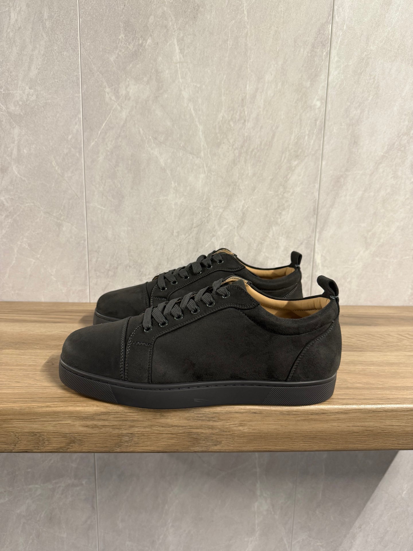 Louboutins Low Top (zonder stud) Grijs/Zwart/Antraciet