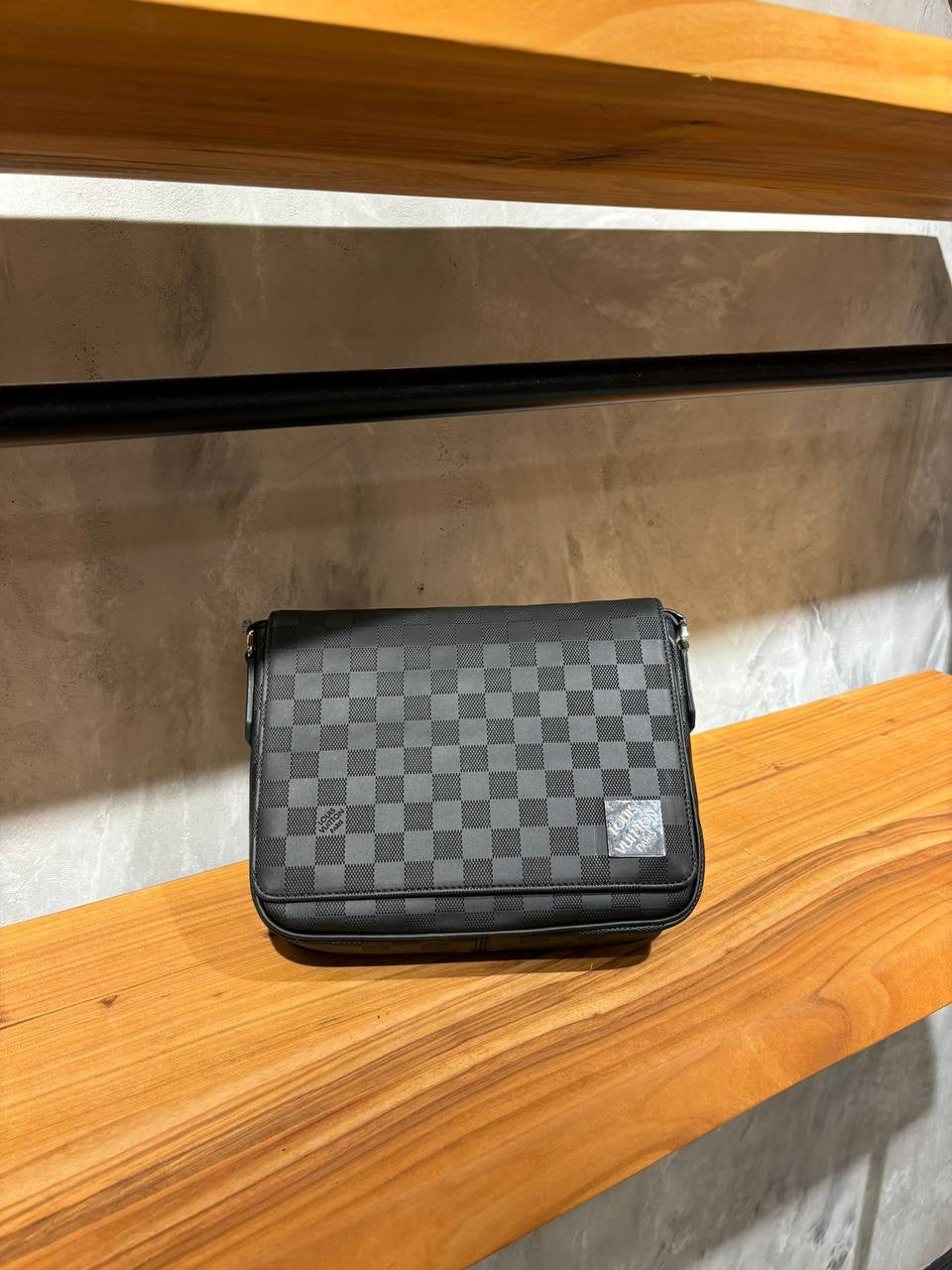 LV District Messenger Bag Zwart Blokken