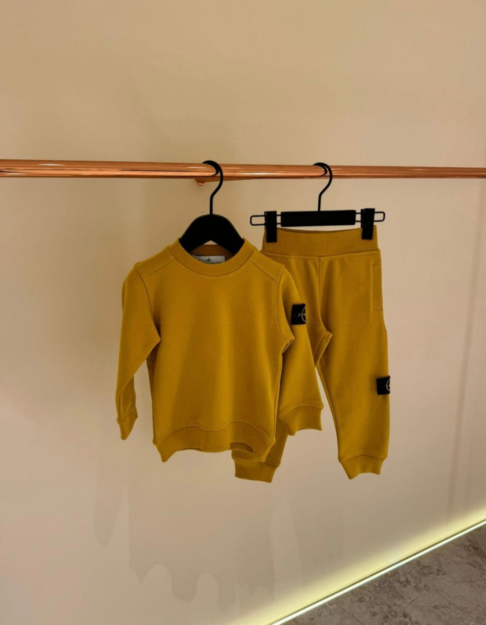 KIDS Trainingspak stone Island Basic Mosterdgeel
