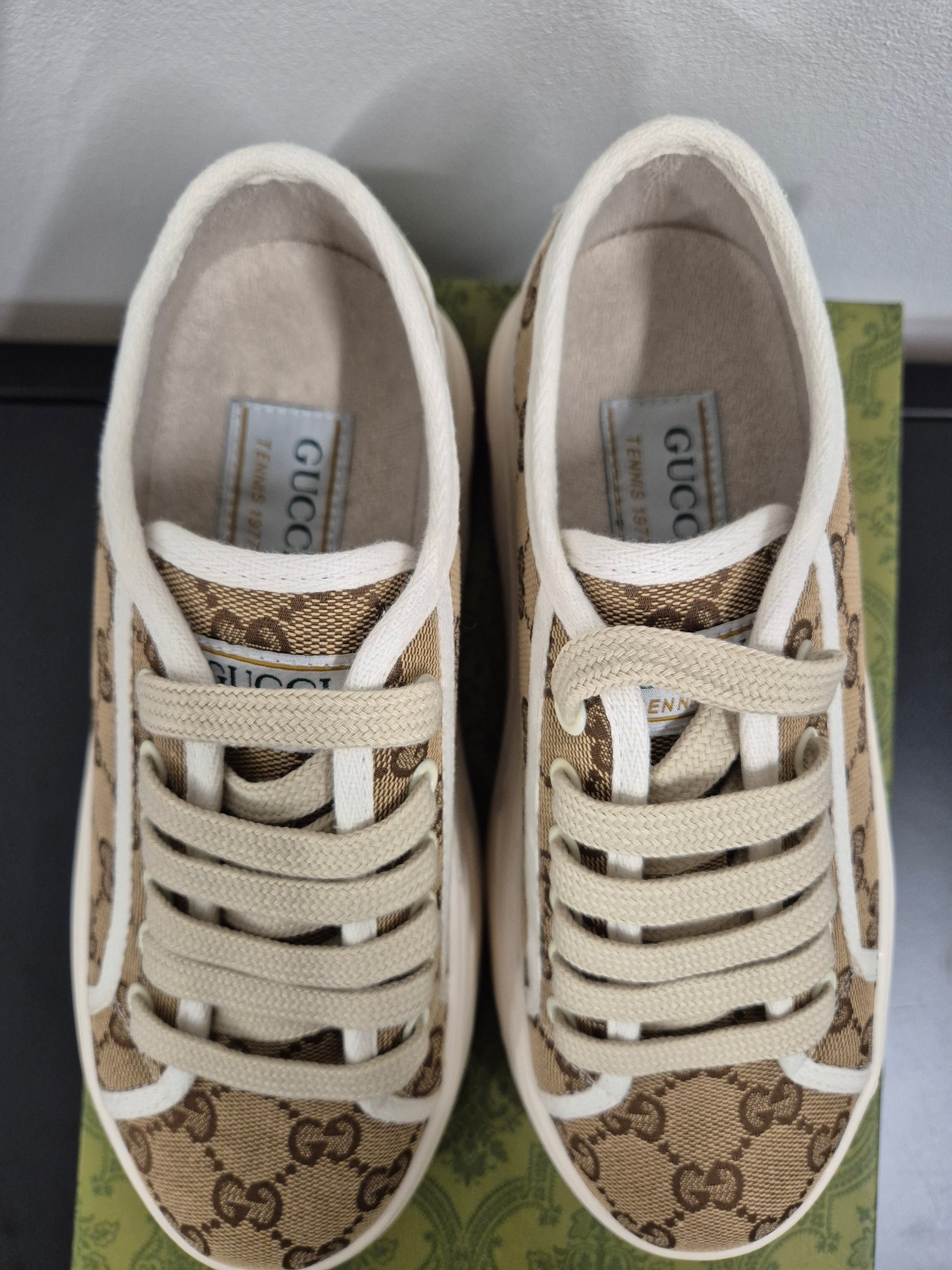 DAMES SCHOENEN GUCCI GG Canvas Beige