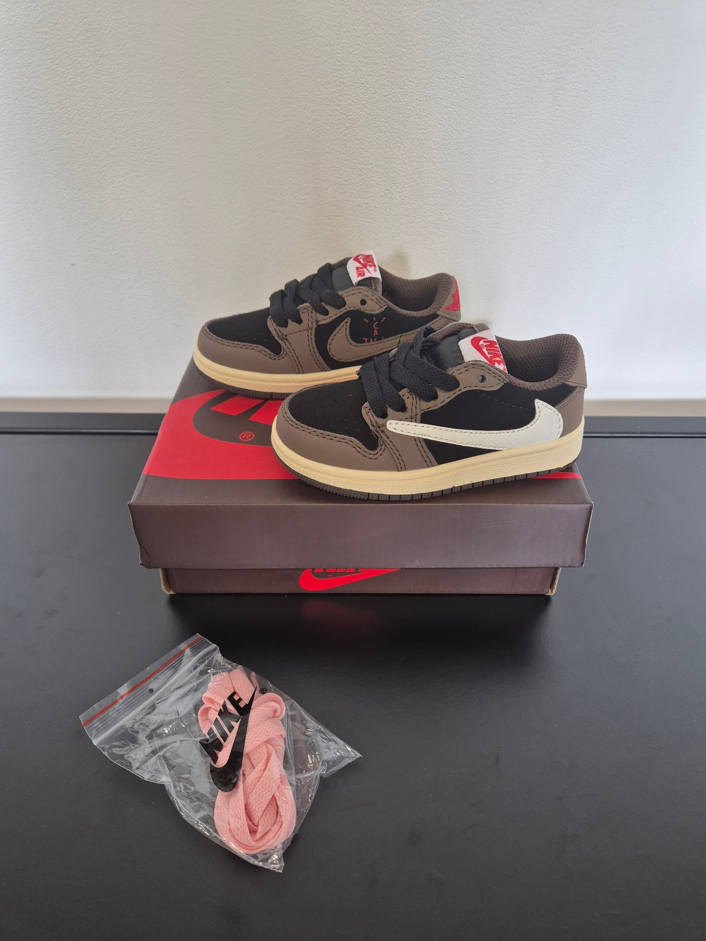 KIDS SCHOENEN Nike Travis Scott