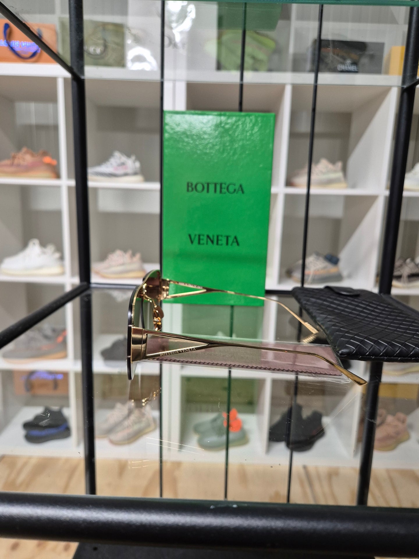 DAMES ZONNEBRILLEN BOTTEGA VENETA GOUD/BRUIN