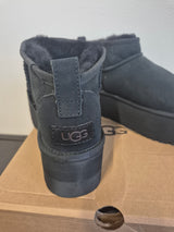 DAMES SCHOENEN UGG Classic Ultra Mini Platform Zwart