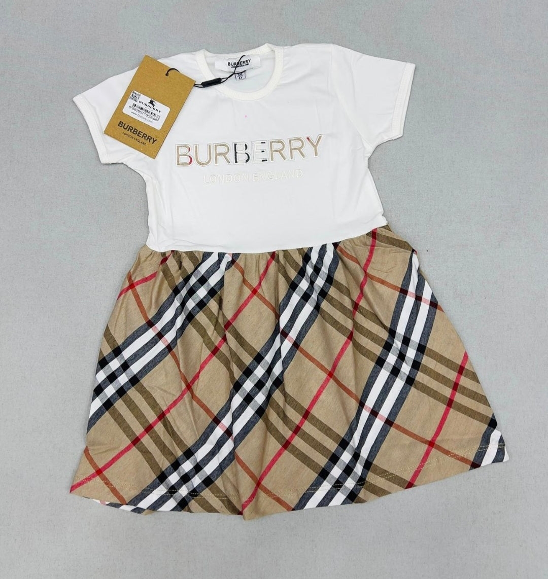 NEWBORN JURKJE BURBERRY WIT