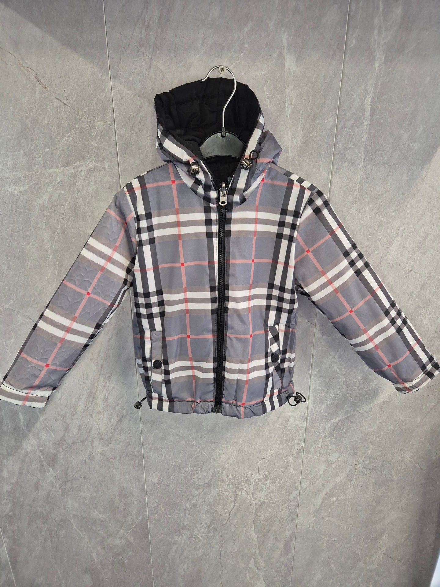 KIDS BURBERRY DUBBELZEIDIG! Jassen Zwart+Monogram