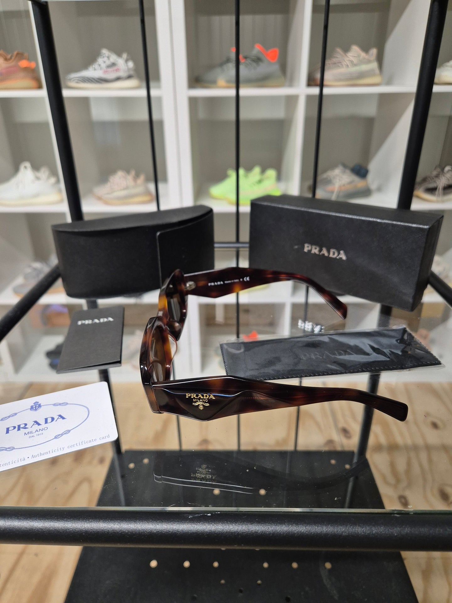 DAMES ZONNEBRILLEN PRADA BRUIN