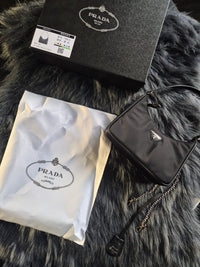 DAMES TASSEN Prada Re-edition Nylon Shoulder Bag