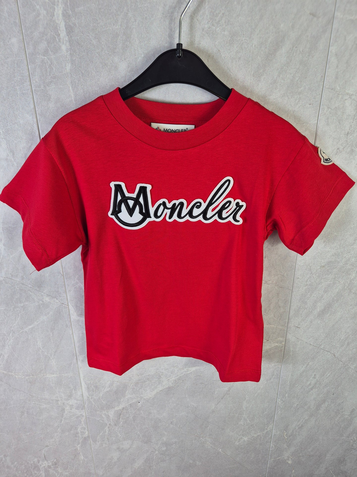 KIDS T-SHIRT MONCLER ROOD BORDUUR