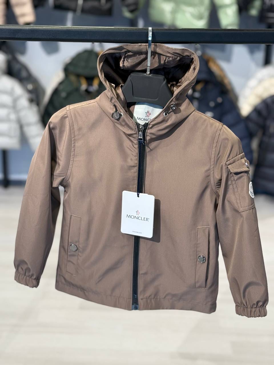 KIDS MONCLER ZOMER JAS LICHT BRUIN