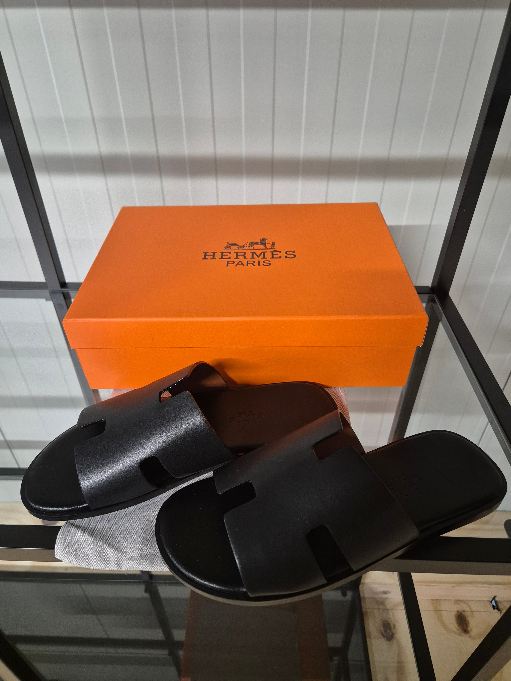 DAMES SLIPPERS Hermes Zwart