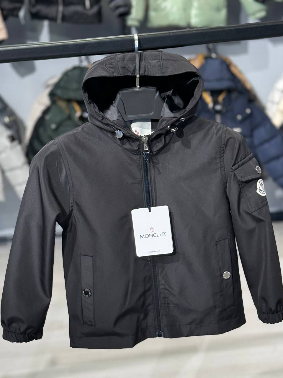 KIDS MONCLER ZOMER JAS ZWART