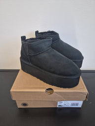 DAMES SCHOENEN UGG Classic Ultra Mini Platform Zwart