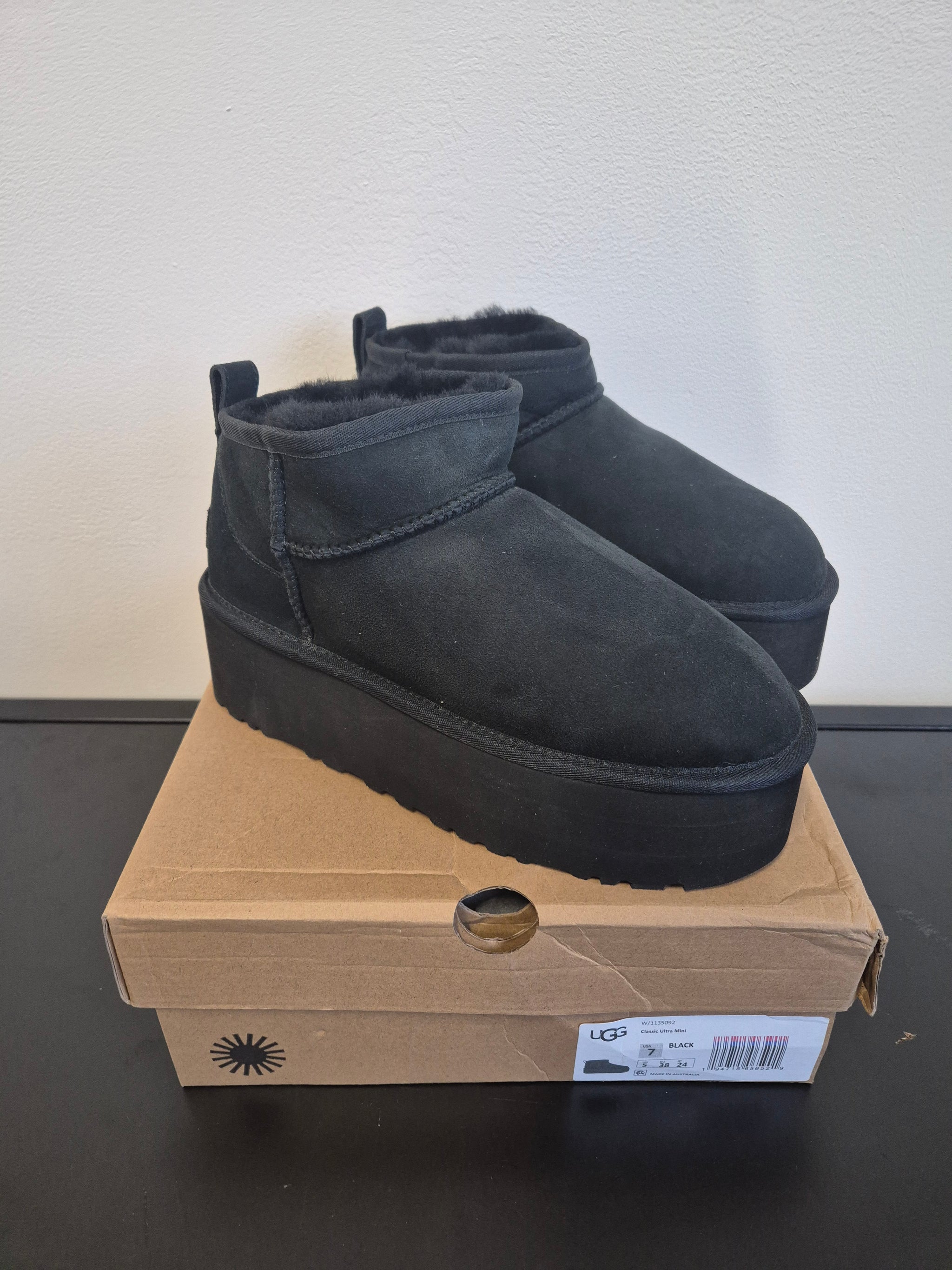 DAMES SCHOENEN UGG Classic Ultra Mini Platform Zwart