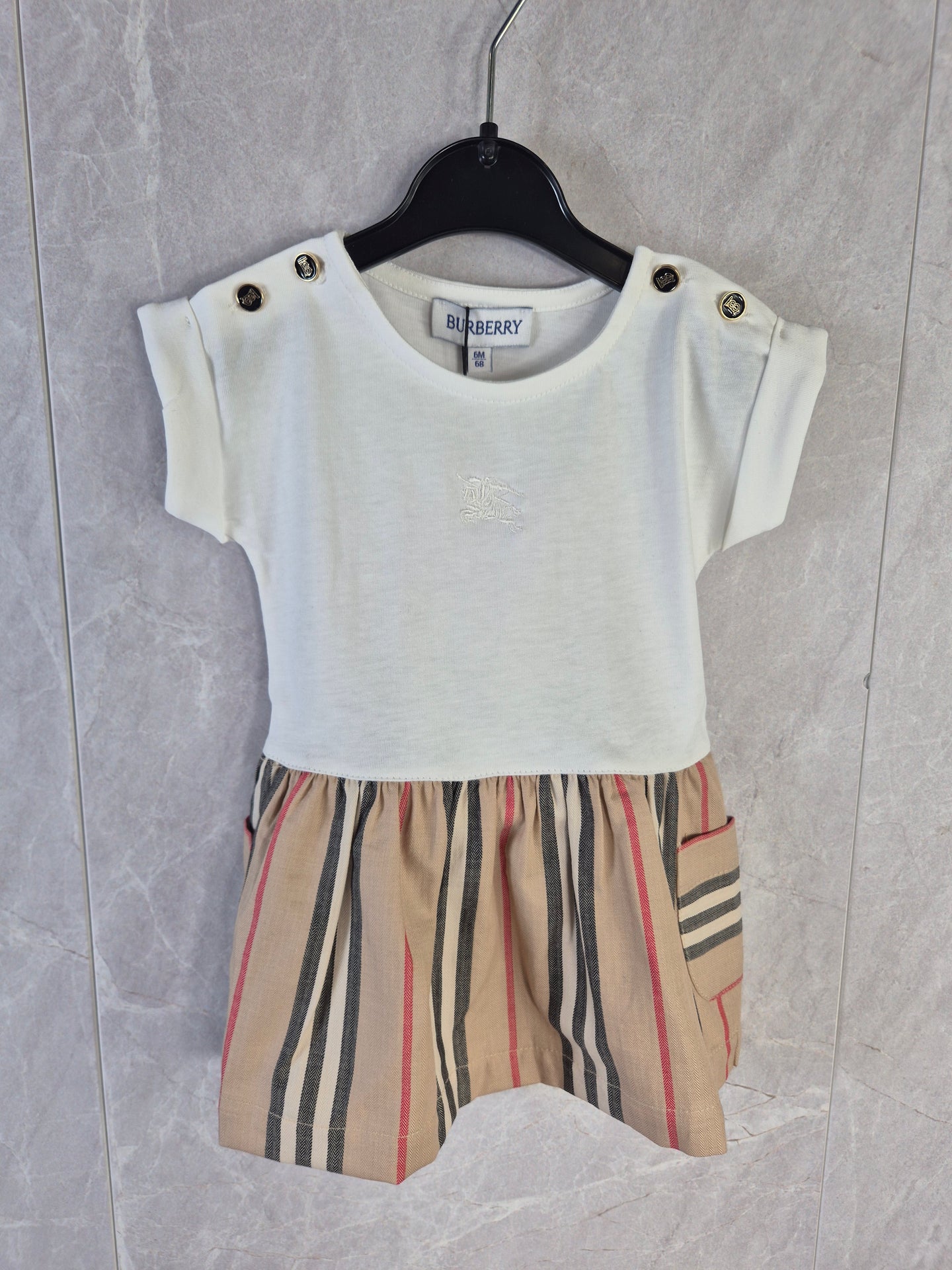 NEWBORN JURKJE BURBERRY WIT