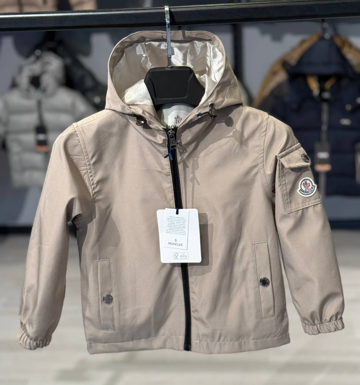 KIDS MONCLER ZOMER JAS BEIGE