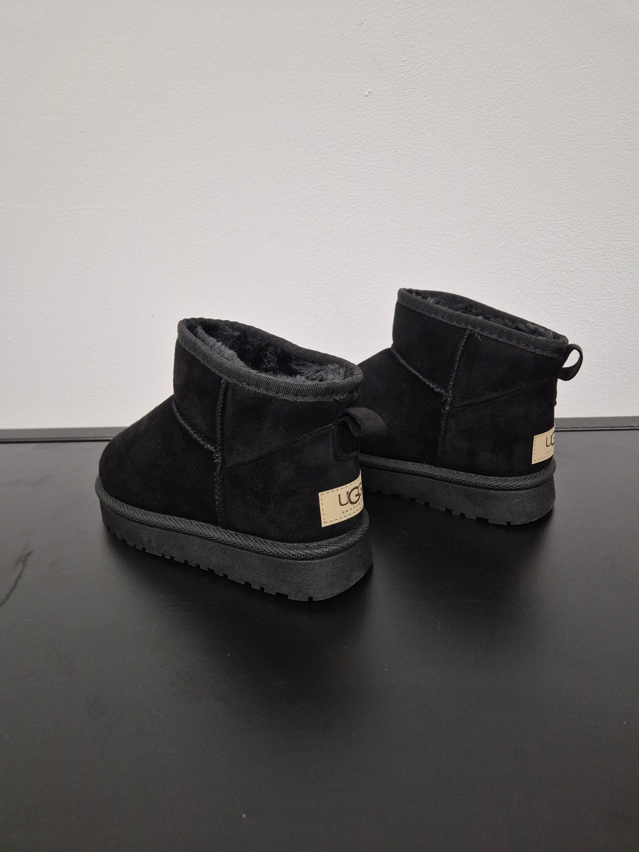KIDS SCHOENEN UGG-CLASSIC ZWART