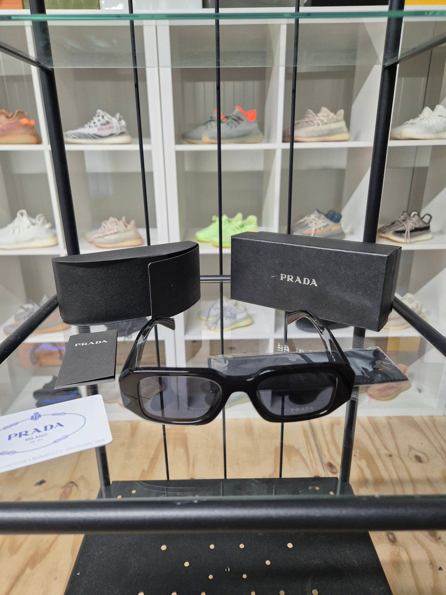 DAMES ZONNEBRILLEN PRADA ZWART