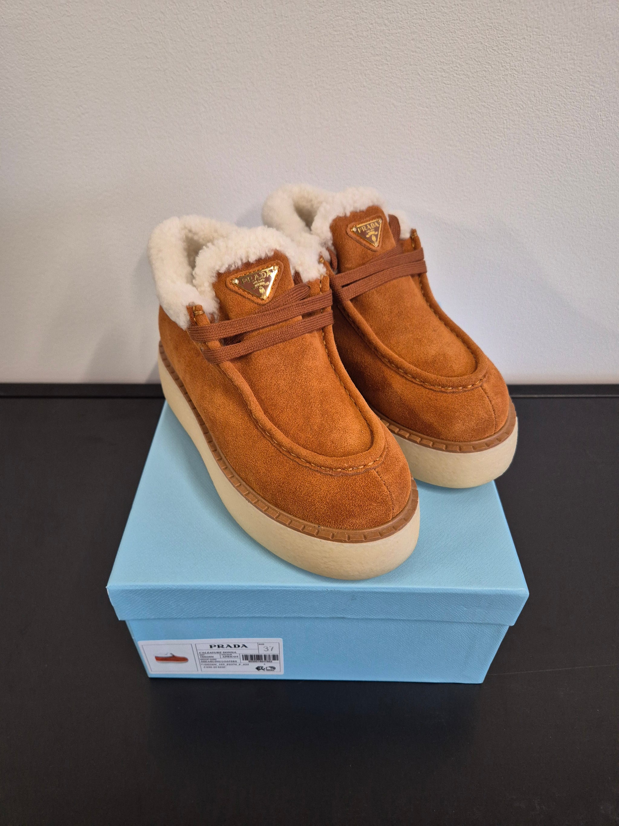 DAMES SCHOENEN Prada suède & Shearling Loafer